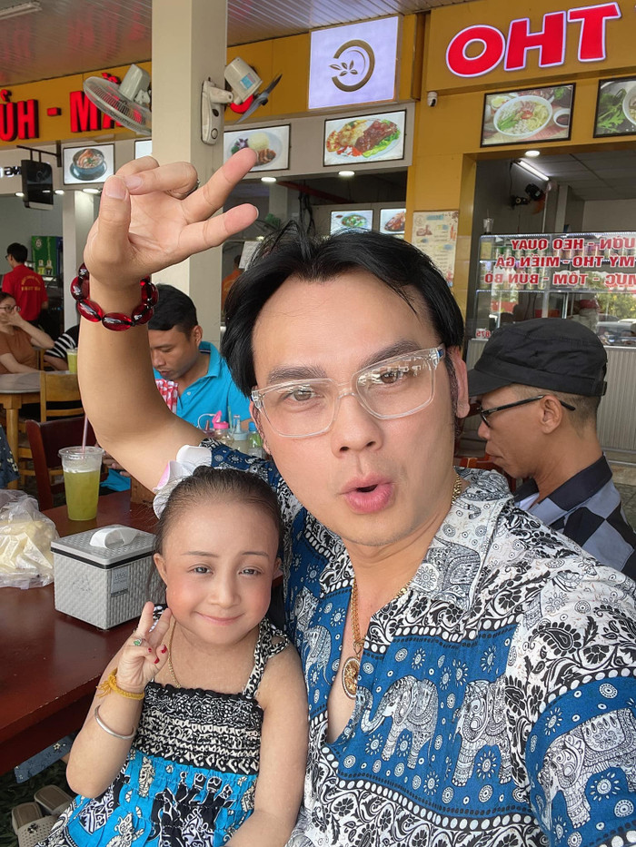Nam nghệ sĩ sẽ đứng ra lo liệu tang lễ cho con gái nuôi. 