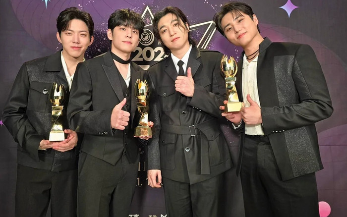 Nhóm nhạc lần đầu thắng giải Daesang trong sự nghiệp sau 9 năm ra mắt Ảnh 2