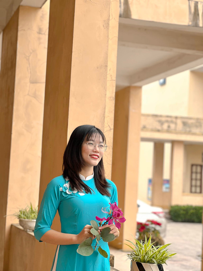 Cô giáo Nguyễn Dung 