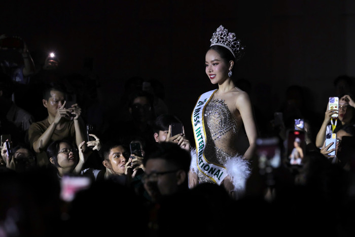 Huỳnh Thị Thanh Thủy được xem là Hoa hậu Việt Nam thành công nhất khi được gửi đến đấu trường quốc tế. Trong suốt thời gian chinh chiến tại Miss International 2024, người đẹp luôn giữ thái độ kỷ luật tốt, năng nổ trong toàn bộ các hoạt động và xây dựng, tạo được kết nối với bạn bè quốc tế. 