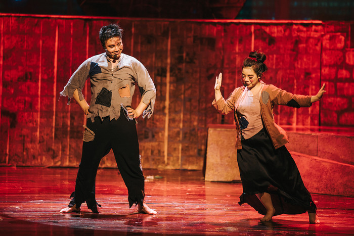 Đông Hùng có màn hoá thân vào vai Chí Phèo và nhận được nhiều lời khen từ khán giả.