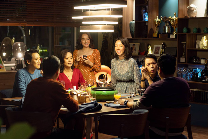 Dư Quang thường không thoải mái với những buổi họp lớp. Ảnh minh hoạ