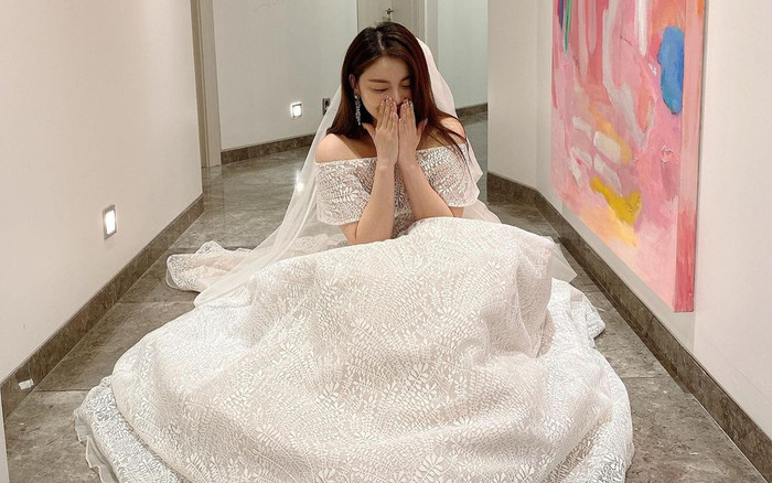 Nữ ca sĩ ấn định ngày cưới với chồng diễn viên: 'Tôi muốn ở bên anh ấy suốt quãng đời còn lại' Ảnh 2