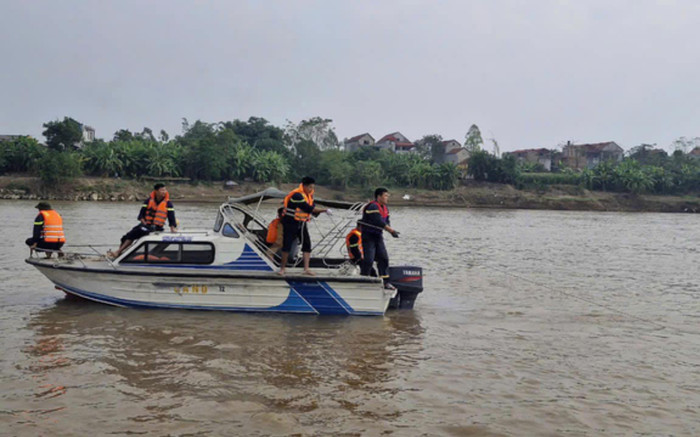 Vụ 5 học sinh đuối nước mất tích ở Phú Thọ: Tìm thấy thi thể nạn nhân thứ 2 Ảnh 2