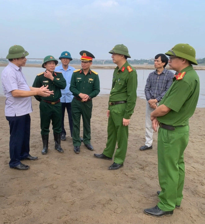 Các lực lượng và chính quyền bàn phương pháp cứu hộ