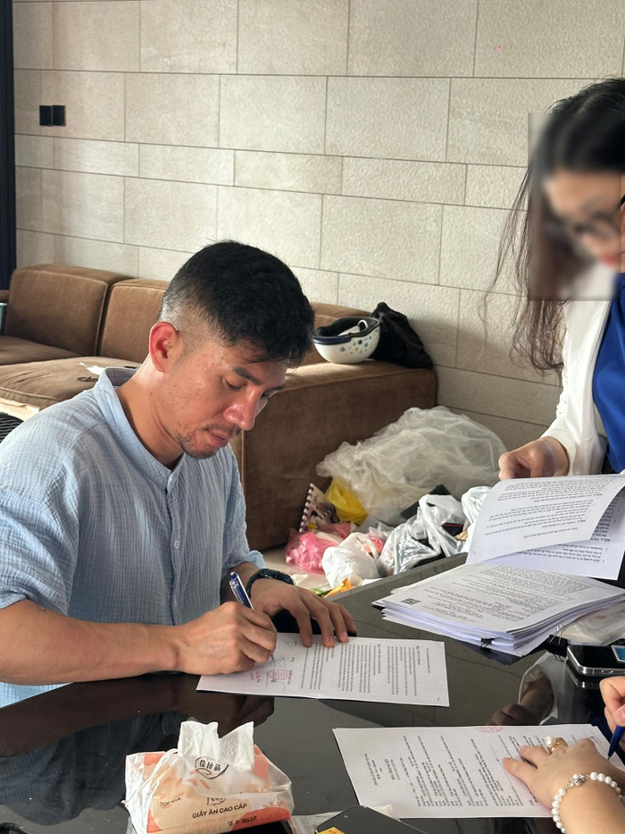 Showbiz 24h: Lương Bằng Quang quyết định bán căn nhà sau nhiều năm nỗ lực phấn đấu, làm ăn. Ảnh: FBNV