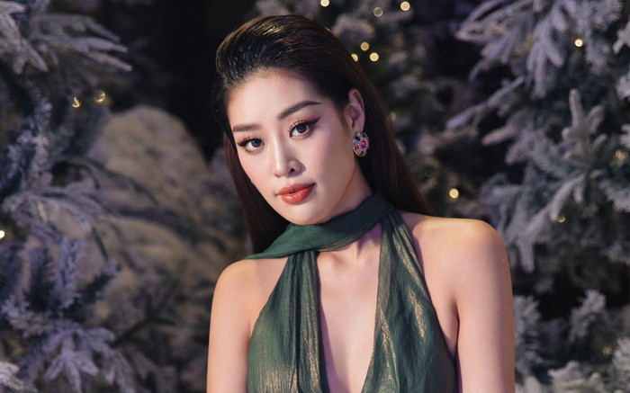 Hoa hậu Khánh Vân tự tay làm một việc khi chuẩn bị thiệp cưới Ảnh 2