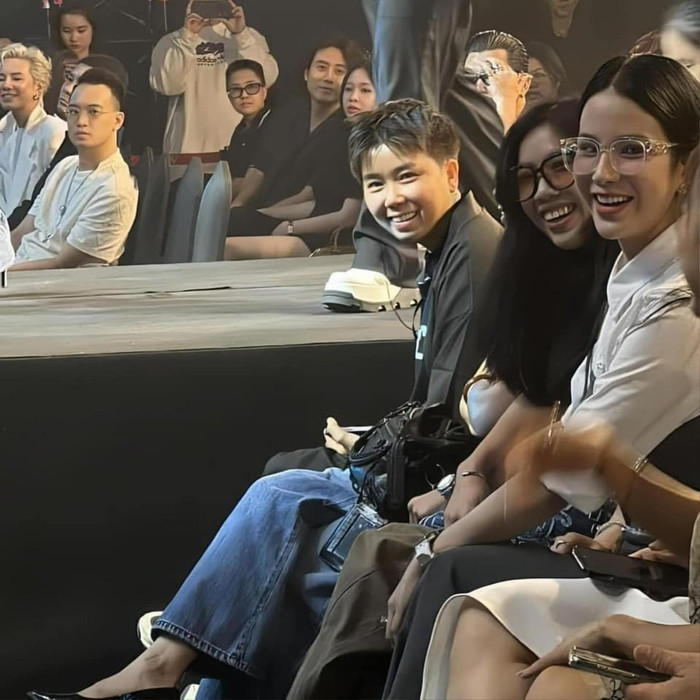 Thiếu gia Đức Phạm gặp lại vợ cũ trong một buổi bán đấu giá.