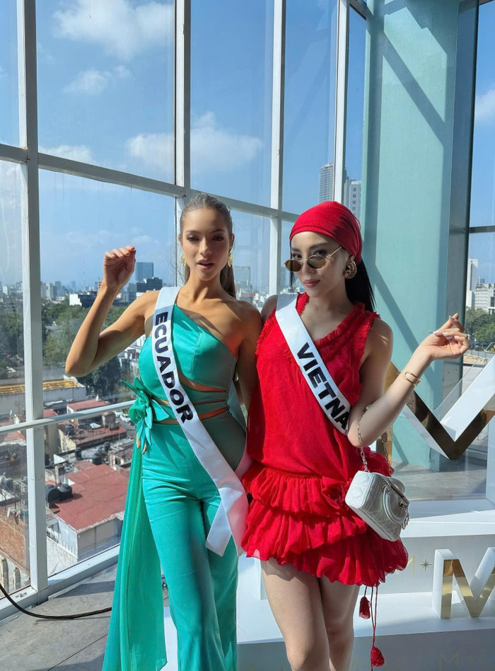 Hoa hậu Kỳ Duyên 'đỏ rực' tại ngày thứ 4 của Miss Universe 2024.