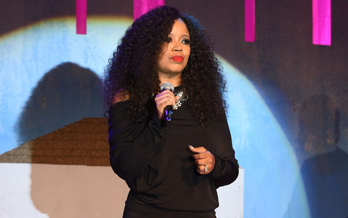 Nữ ca sĩ 51 tuổi được chuẩn đoán mắc ung thư, phải phẫu thuật cắt bỏ vòng 1 Ảnh 2