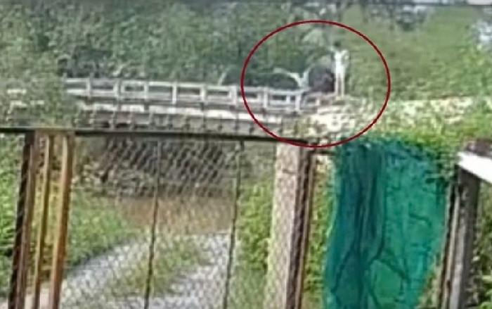 Hình ảnh cuối cùng thiếu niên 14 tuổi nhảy cầu tắm sông cùng bạn, mất mạng thương tâm Ảnh 2