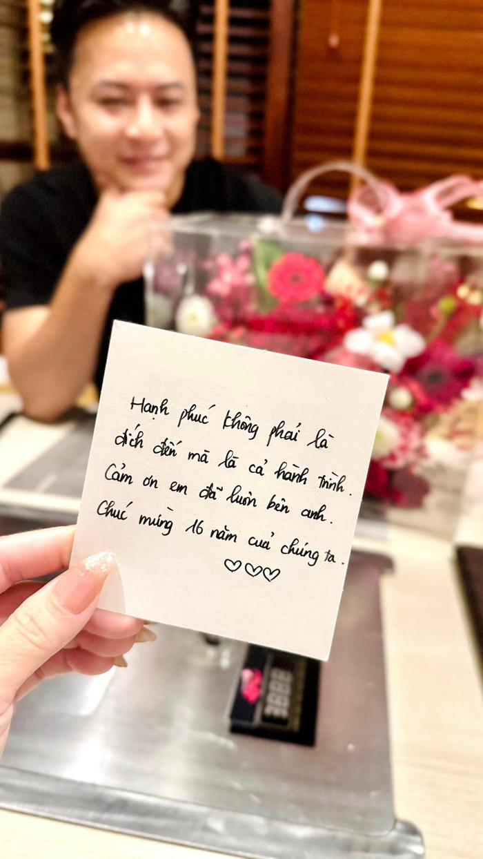 Nam diễn viên nhắn nhủ lời ngọt ngào đến vợ trong ngày đặc biệt. 