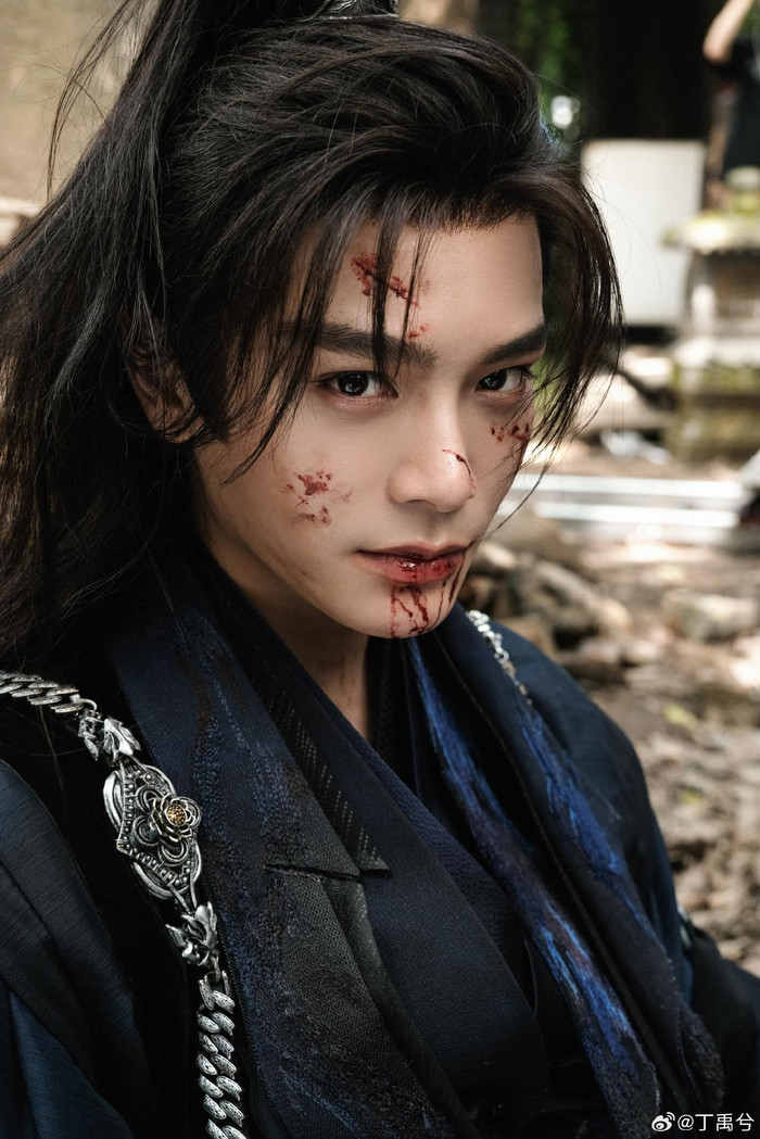 Nhân vật Mộ Thanh được khen là 'xé sách bước ra'.