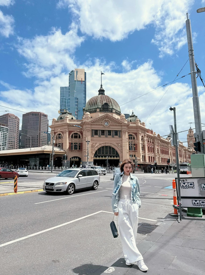 Ở tuổi 35, Lê Khánh Chi sở hữu sắc vóc ấn tượng. (Ảnh FBNV)