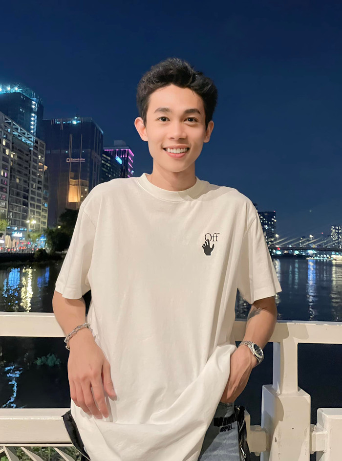 Chuyện tình cảm của diễn viên Hồng Thanh và BiVi Vũ nhận được sự quan tâm.