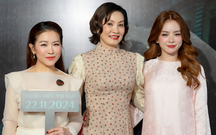 Kiều Linh, Hồng Đào, Mie (từ trái sang) tại sự kiện. Mie hội ngộ chủ nhân chú chó Mít sau 1 năm Quỷ Cẩu ra mắt.