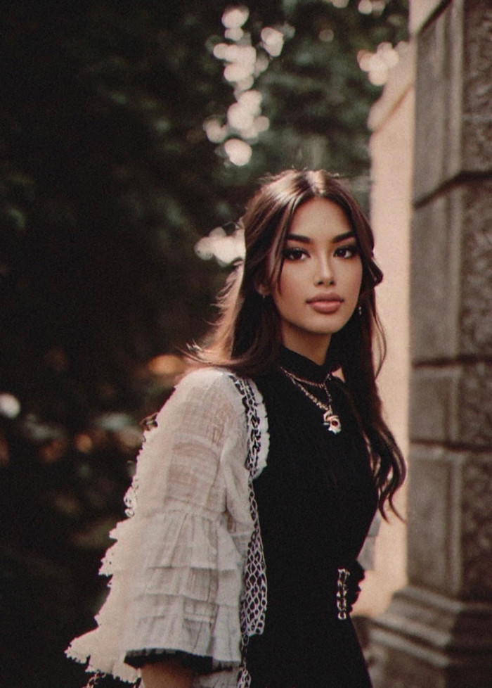 Trước đây, bạn gái Hồng Thanh được cho là từng có khoảng thời gian hẹn hò với cầu thủ Vũ Văn Thanh. Ảnh: Sưu tầm