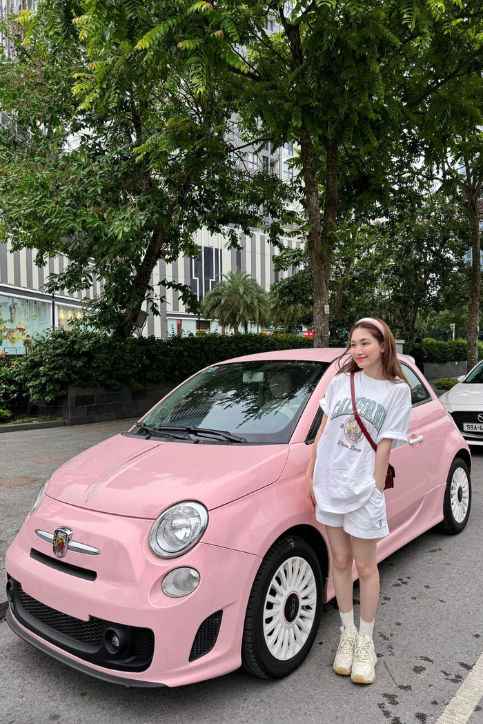 Hòa Minzy sở hữu khối tài sản đáng mơ ước ở tuổi 29. 