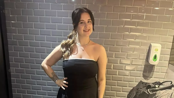 Paige Roberts muốn giảm cân để chữa bệnh nhưng không có cách phù hợp. Cô quyết định mua thuốc tiêm trên mạng để thực hiện công cuộc 'lột xác'. 