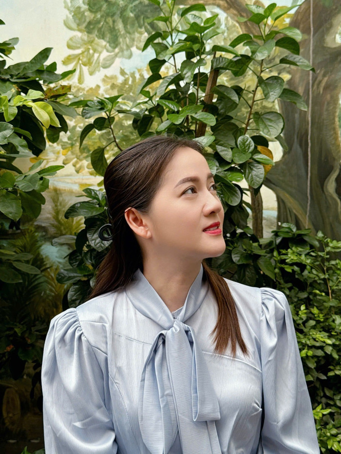 Hồng Loan thông báo khán giả về chuyện cô lại bị mất tài khoản mạng xã hội. (Ảnh: FBNV)