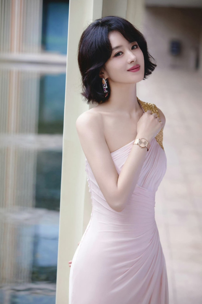 Triệu Lệ Dĩnh gặt hái thành công lớn trong năm 2024