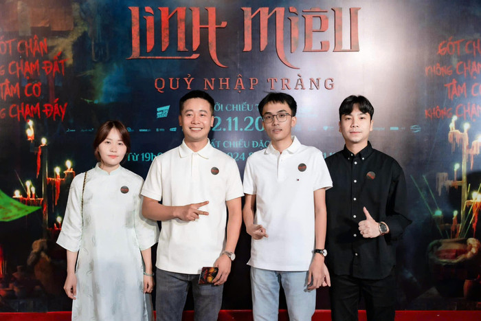 'Team Châu Phi' đến chúc mừng Thuỳ Tiên trong dự án phim điện ảnh. Ảnh: FBNV