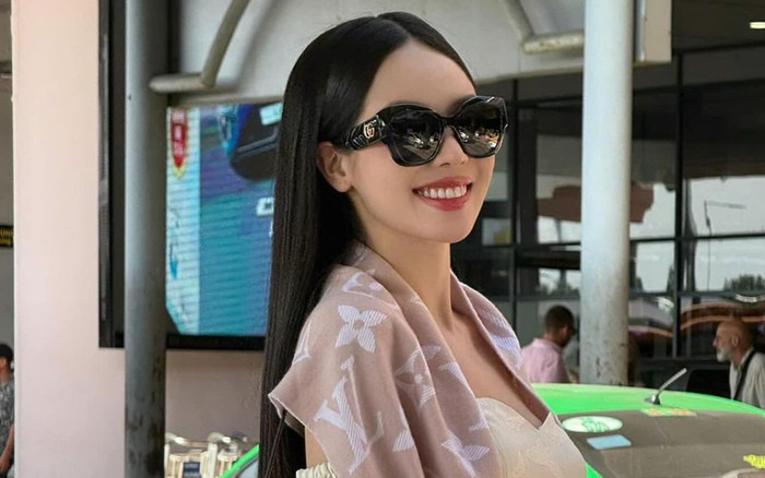 Thanh Thủy hiếm hoi 'dát' cây đồ hiệu sau 2 năm thành Hoa hậu Ảnh 2