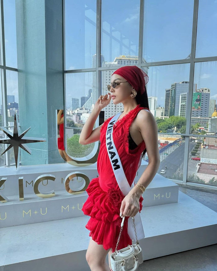 Hoa hậu Kỳ Duyên lần đầu 'trình làng' mốt diện đồ lộ nội y ở ngày thứ 4 tại Miss Universe 2024.