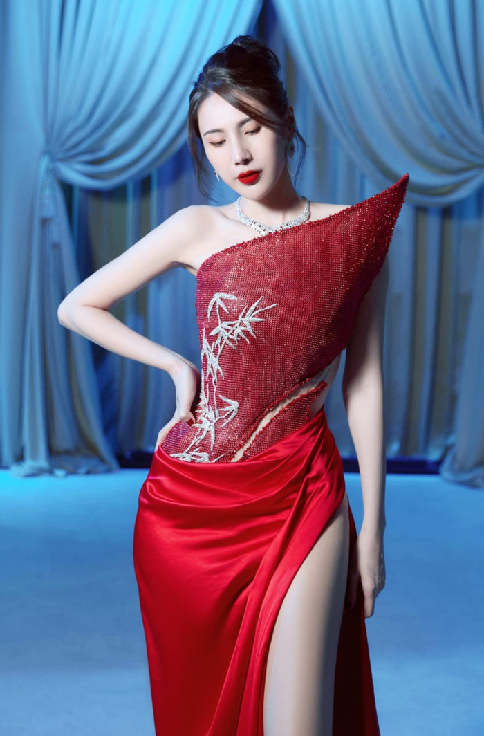 Hình ảnh xuất hiện trước công chúng gần nhất của ca sĩ Thủy Tiên. 