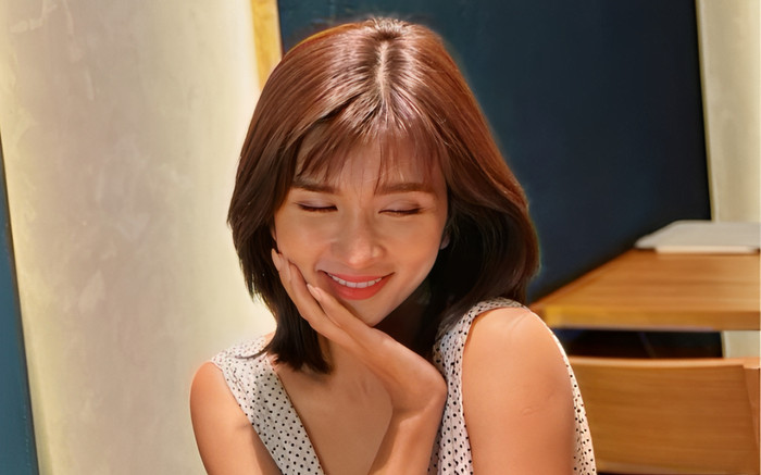 'Vợ màn ảnh' Lý Hùng khoe ảnh cận mặt đẹp như tranh vẽ, U40 mà ngỡ mới 18 Ảnh 2