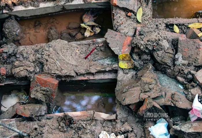Gần 150 bộ hài cốt lộ diện khi đào cống thoát nước ở Hà Nội. Ảnh: Lao Động.