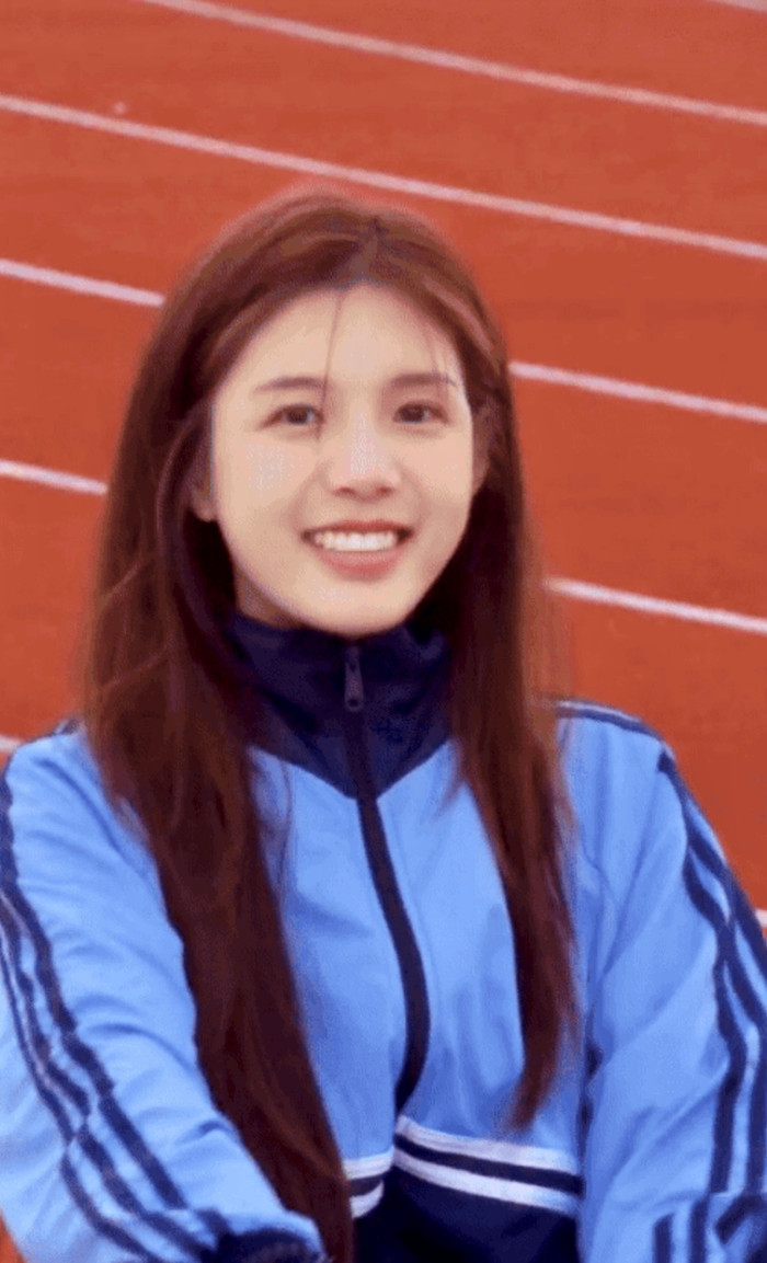 Nhan sắc chuẩn mối tình đầu của Huệ Vui.