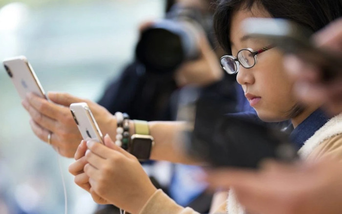 Bất ngờ kiểm tra điện thoại của con trai 11 tuổi, ông bố lập tức báo cảnh sát Ảnh 2