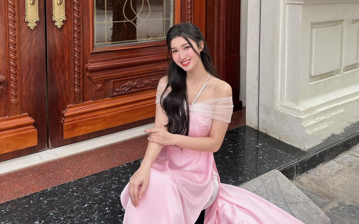 Rộ hình ảnh Á hậu Phương Nhi đi học, trang phục gây chú ý Ảnh 2