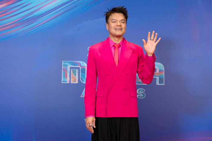 Tương lai nào cho nhóm nhạc đa quốc tịch đến từ JYP? Ảnh 3