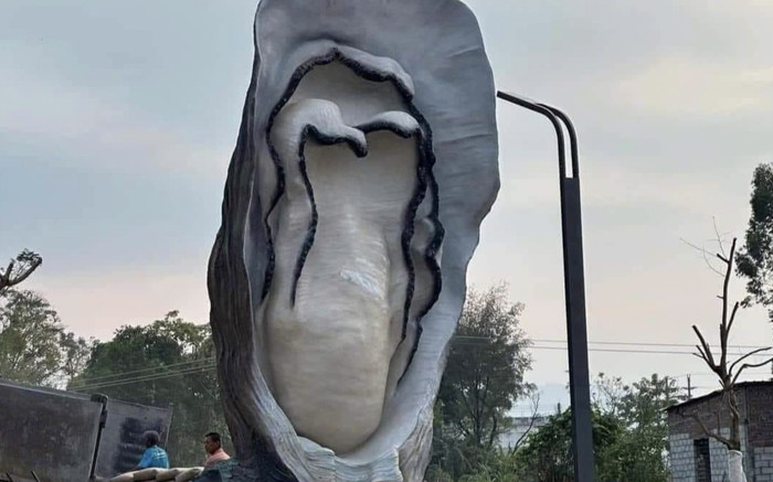 Sự thật về bức tượng con hàu ở Quảng Ninh gây sốt MXH Ảnh 2