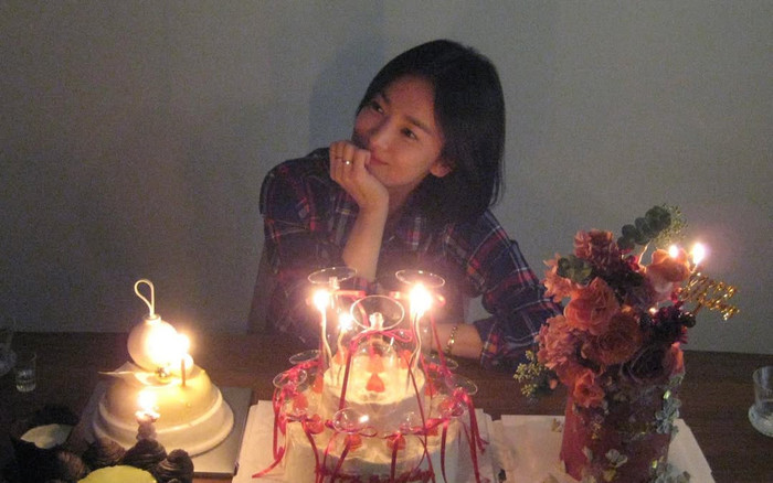 Song Hye Kyo đón tuổi mới, một chi tiết trên bàn tay gây chú ý Ảnh 2