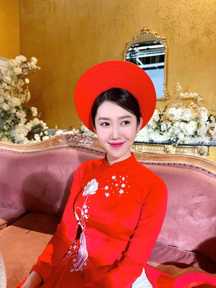 Thúy Ngân liên tục có chia sẻ về chuyện sắp lấy chồng ở tuổi 33. (Ảnh: FBNV)