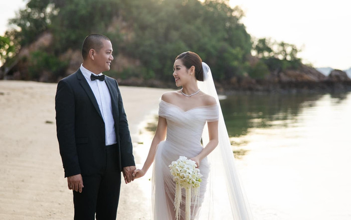 Hoa hậu Khánh Vân tung ảnh cưới lãng mạn bên chồng nhiếp ảnh gia Ảnh 2