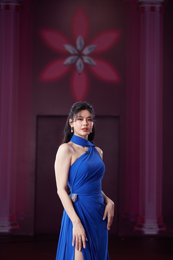 Trương Quỳnh Anh đẹp nổi bật trong tập 1 chương trình Bước Nhảy Hoàn Vũ.