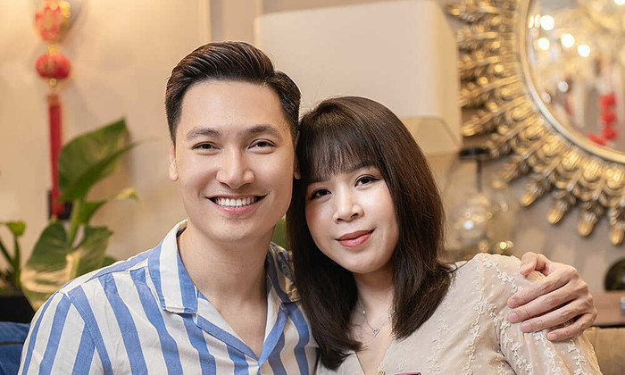 Mạnh Trường và bà xã Lan Phương. (Ảnh FBNV)