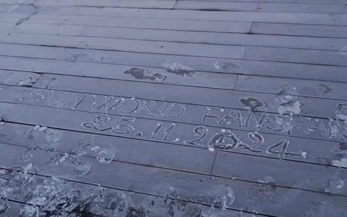 Đỉnh Fansipan xuất hiện băng tuyết Ảnh 2