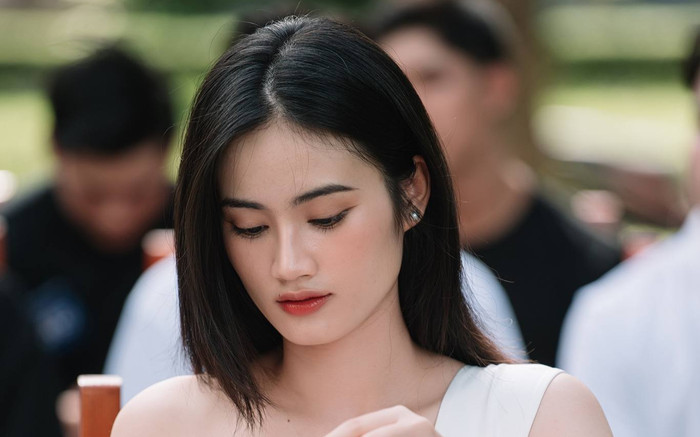 Hoa hậu Ý Nhi lại bị chê cười Ảnh 2