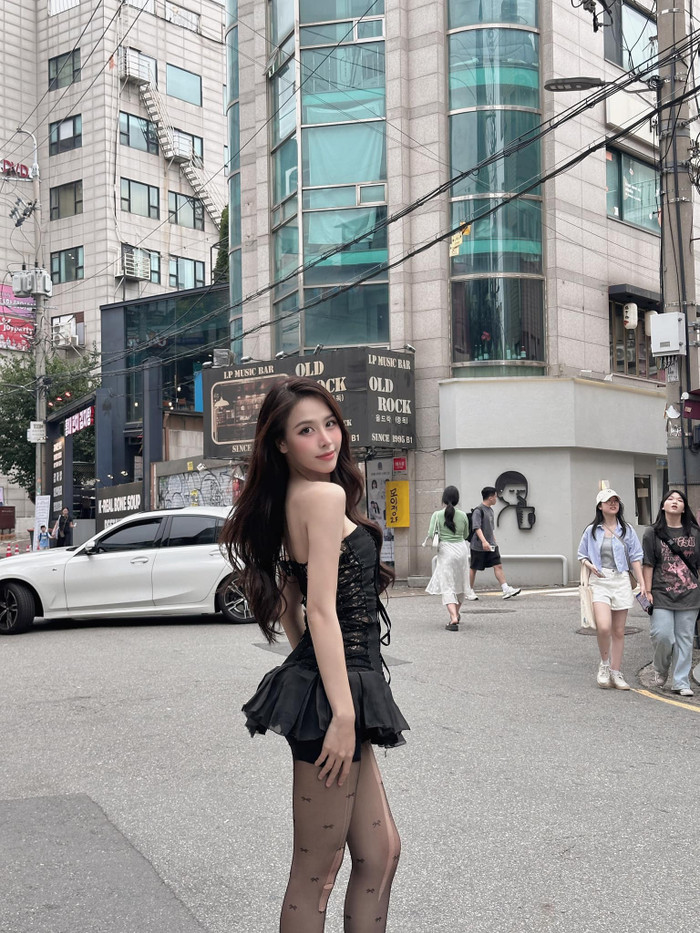 Ảnh đời thường 'đẹp mướt mắt' của Á hậu Ngọc Hằng Ảnh 4