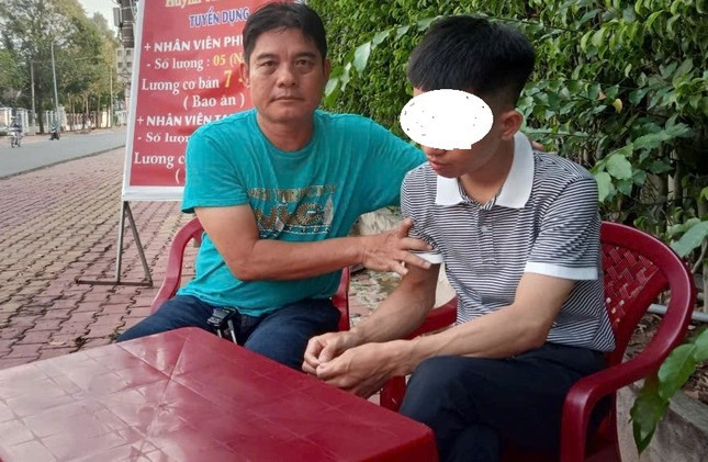 Anh Nguyễn Thanh Hải cùng đối tượng.