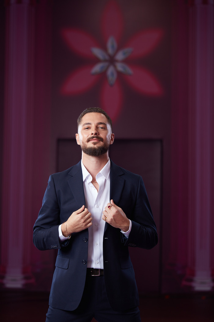 Dimitar Georgiev từng đoạt ngôi vị Á quân Dancing Star Bulgaria 2024 chia sẻ: “Tôi đến đây với mục tiêu sẽ giành chiến thắng trong chương trình. Đồng thời gặp gỡ và chia sẻ kinh nghiệm về dancesport đến tất cả mọi người”.