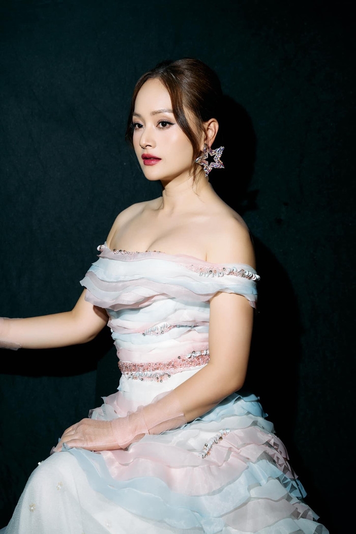 Lan Phương khoe sắc vóc quyến rũ trong bộ ảnh mới