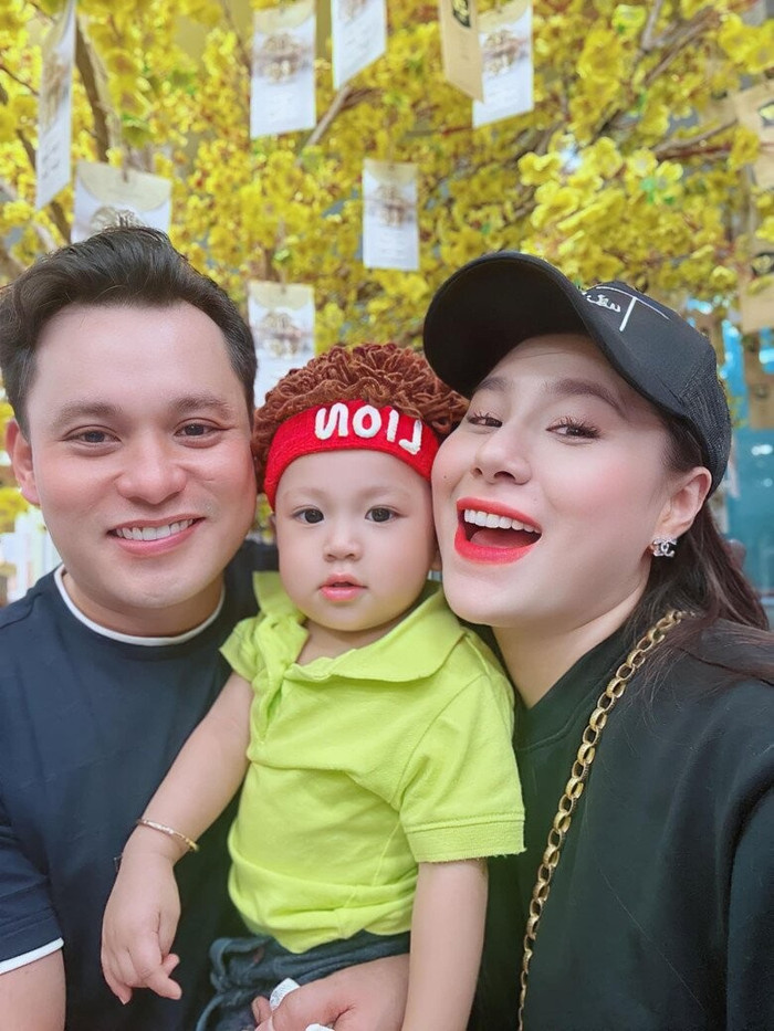 Gia đình nhỏ của Hồ Bích Trâm. (Ảnh: FBNV)