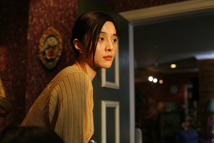 Khi còn trẻ, Phạm Băng Băng đã xuất hiện trong Bình Quả - một bộ phim có kha khá những cảnh nóng táo bạo.