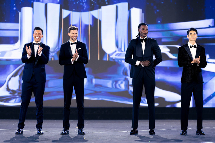 Tuấn Ngọc khiến công chúng quê nhà tự hào khi vượt qua hàng loạt thí sinh mạnh như đại diện Ấn Độ, Philippines trở thành Nam vương khu vực Châu Á, lọt Top 4 chung cuộc Mr World 2024. 